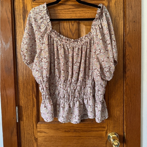 ARULA Tops - Arula muted pink crop top